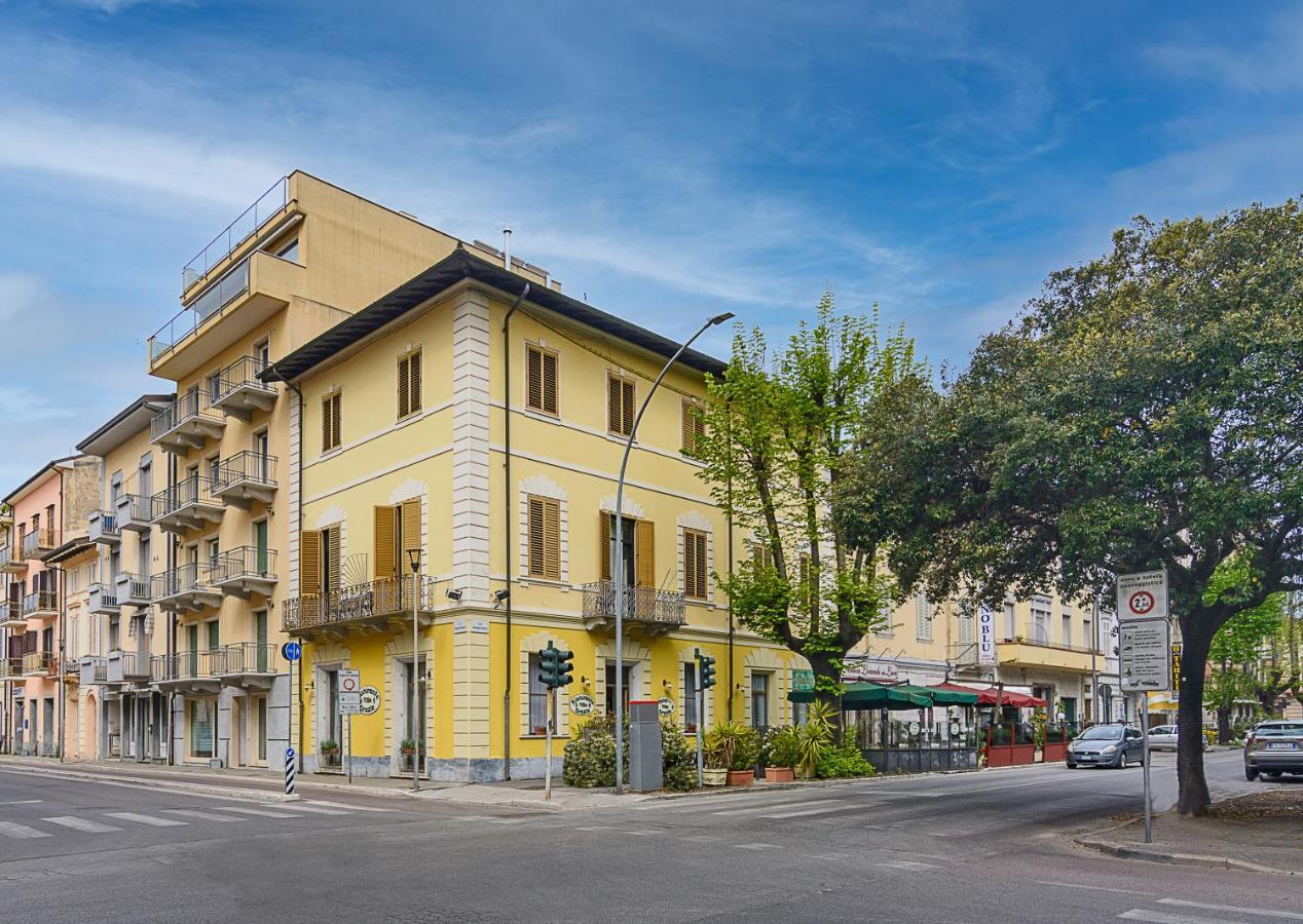 Villa Grazia เวียเรจโจ ภายนอก รูปภาพ