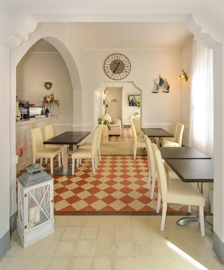 Villa Grazia เวียเรจโจ ภายนอก รูปภาพ